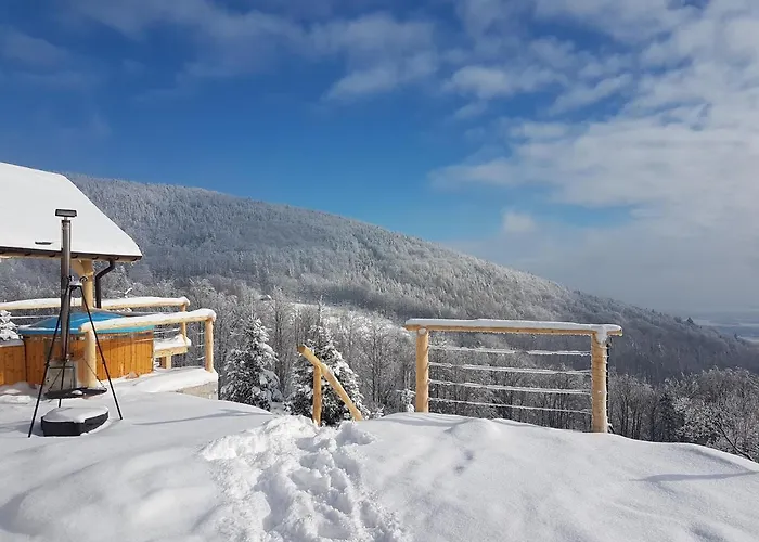 Widokowka - Dom Na Wylacznosc Z Pieknym Widokiem I Balia שצ'צ'ירק
