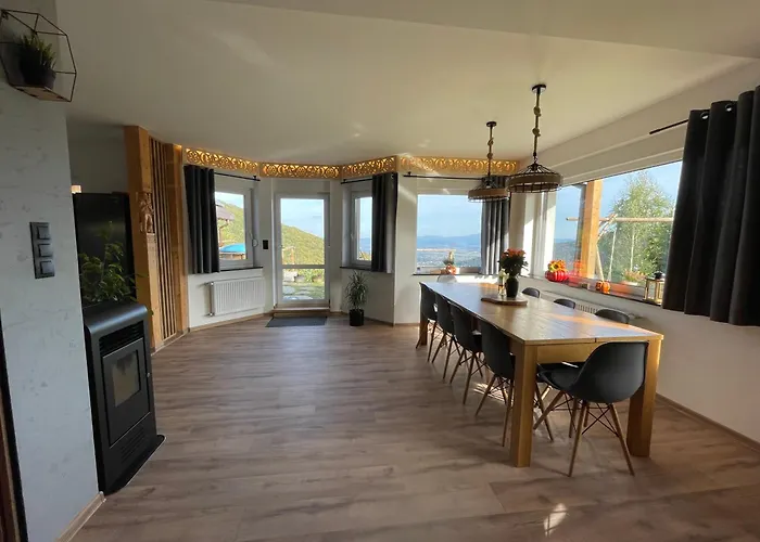 Widokowka - Dom Na Wylacznosc Z Pieknym Widokiem I Balia שצ'צ'ירק